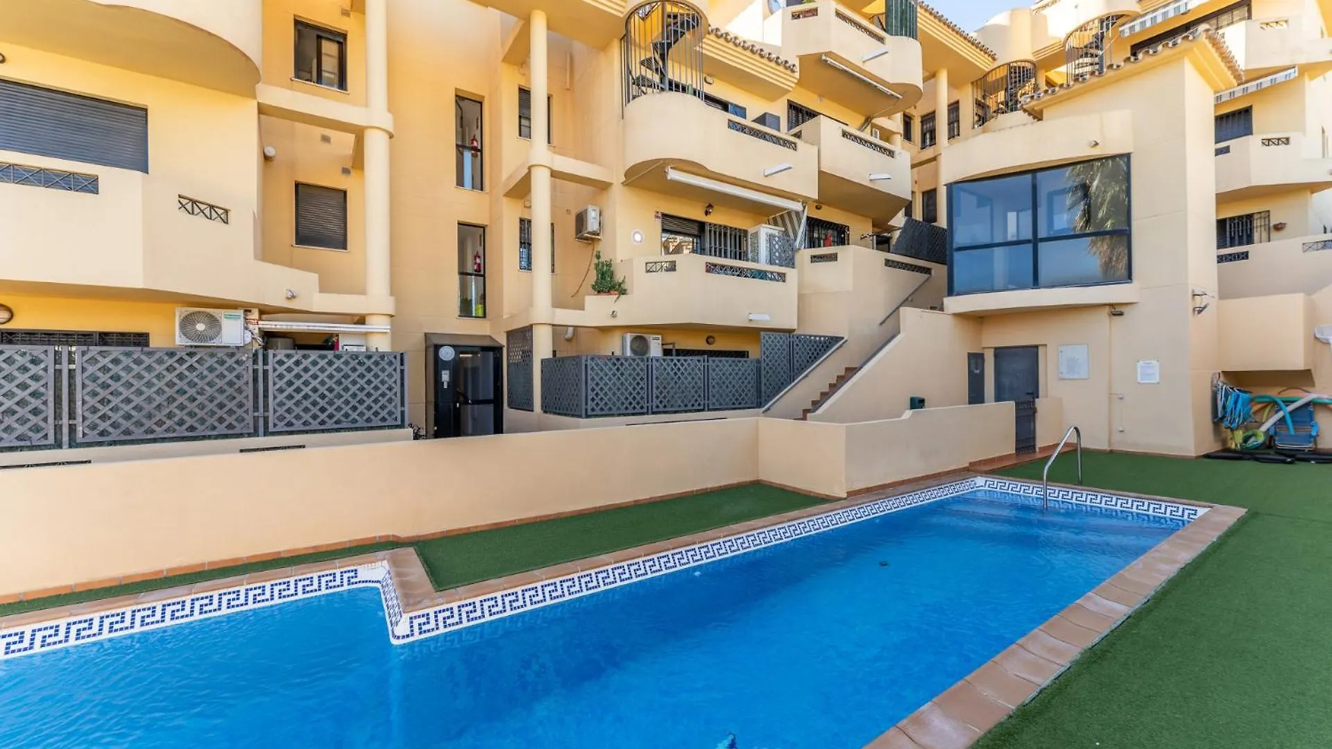 Malagasuite Beautiful Pool & Parking Torremolinos Apartment