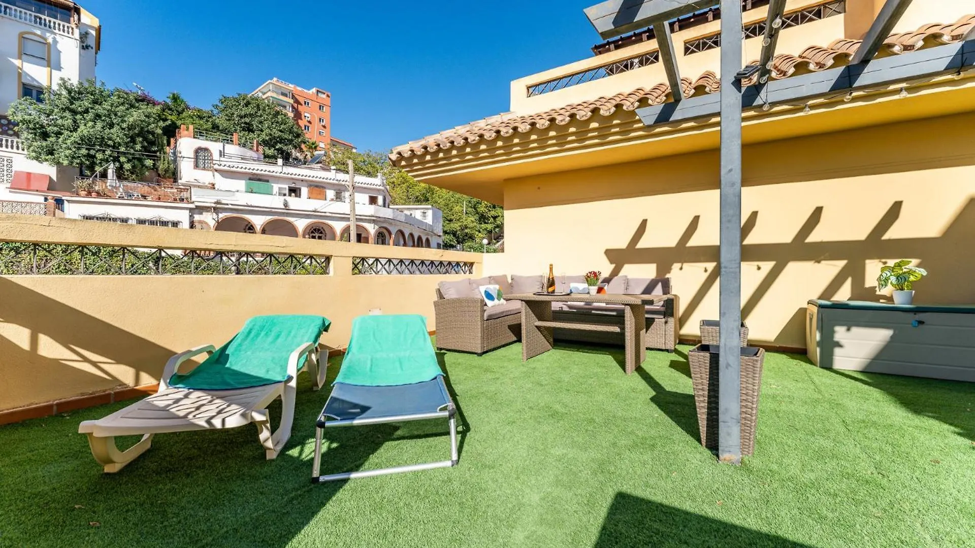 Malagasuite Beautiful Pool & Parking Torremolinos Apartment